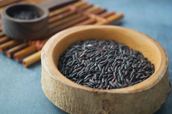 black-rice-grains-in-a-wooden-bowl-2024-12-13-03-01-28-utc